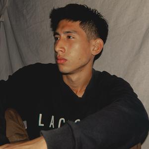 闻皎月